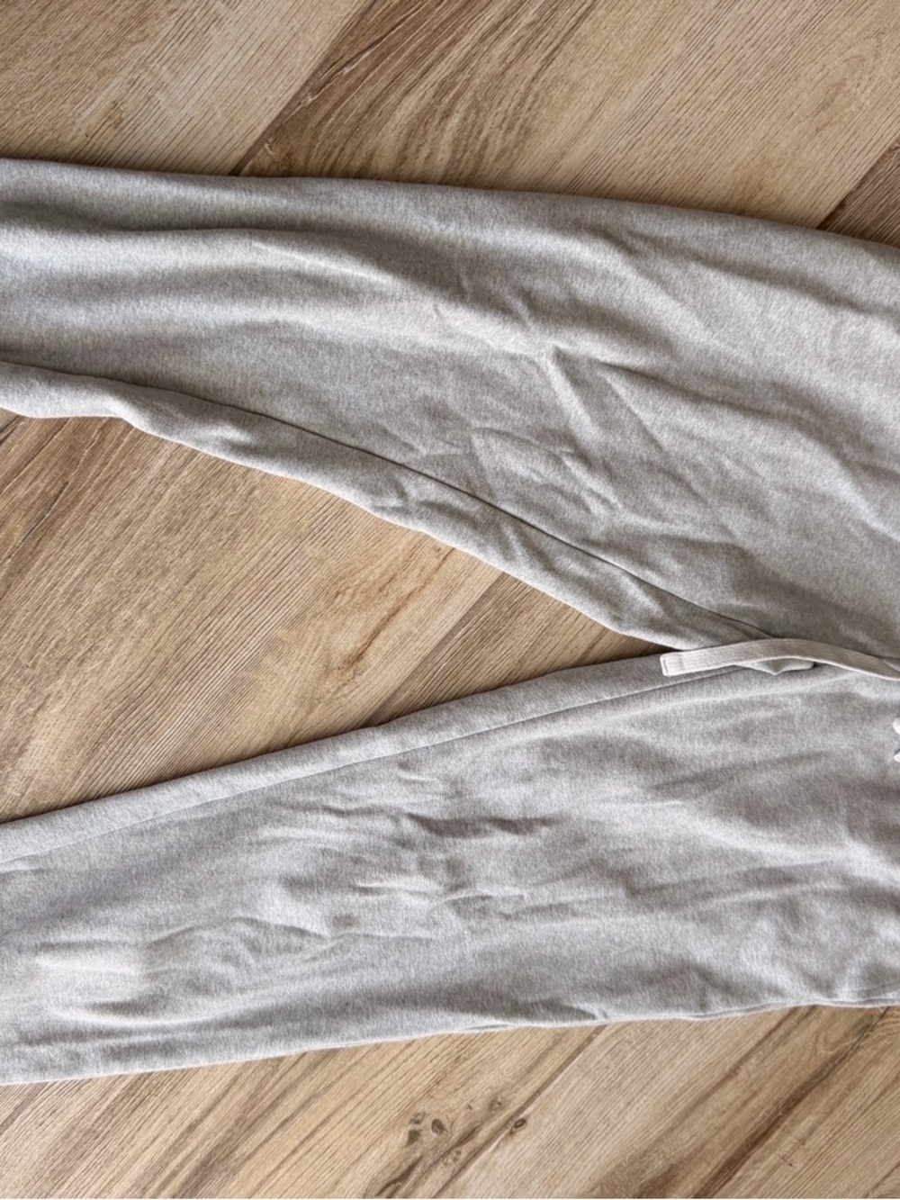 Maternity Jogger Pants and sweater in Light Gray - Picture 10 of 11